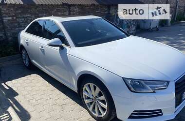 Седан Audi A4 2017 в 