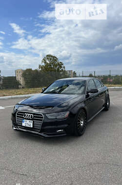 Седан Audi A4 2014 в Харькове