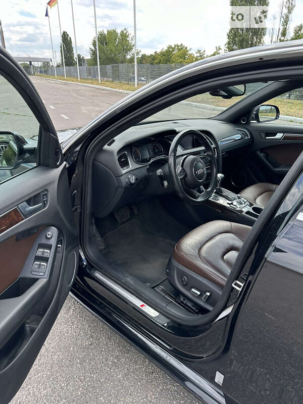 Седан Audi A4 2014 в Харкові