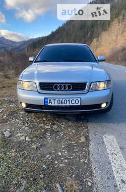 Седан Audi A4 1999 в Верховине