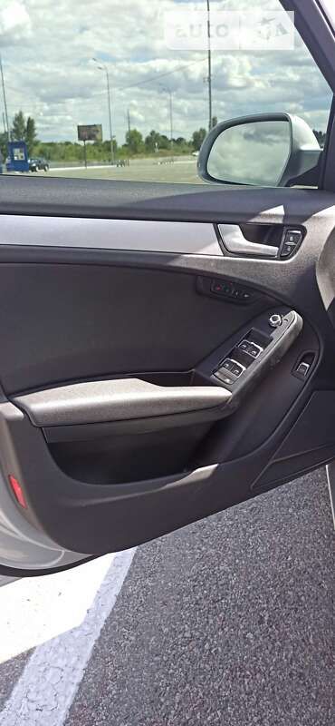 Седан Audi A4 2013 в Киеве