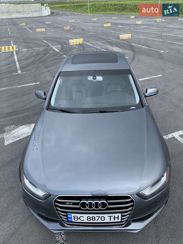 Седан Audi A4 2012 в Львове