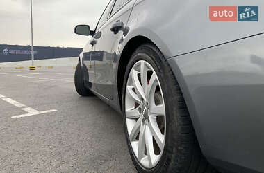 Седан Audi A4 2012 в 