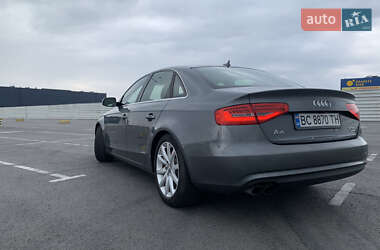 Седан Audi A4 2012 в 