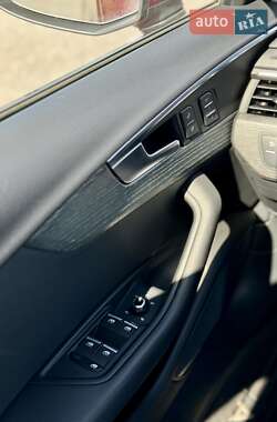 Седан Audi A4 2017 в 