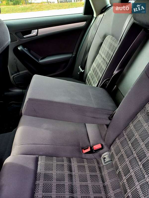 Універсал Audi A4 2014 в Ромнах