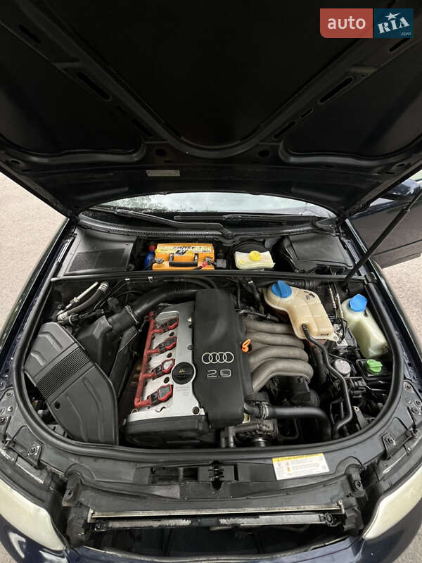 Седан Audi A4 2004 в Рівному