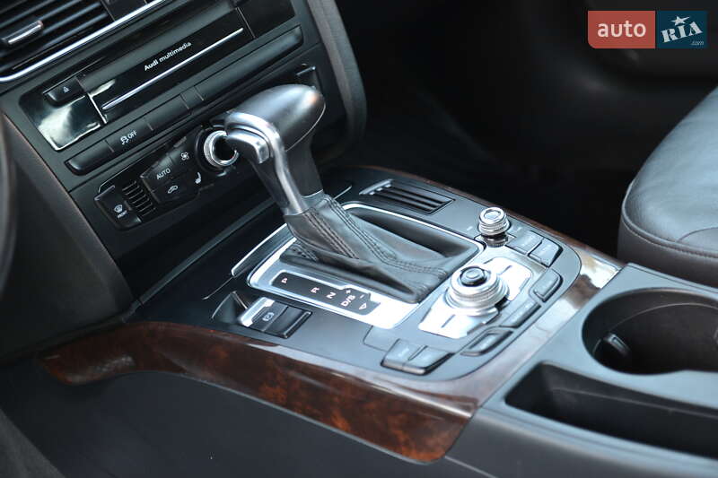 Седан Audi A4 2014 в Луцке