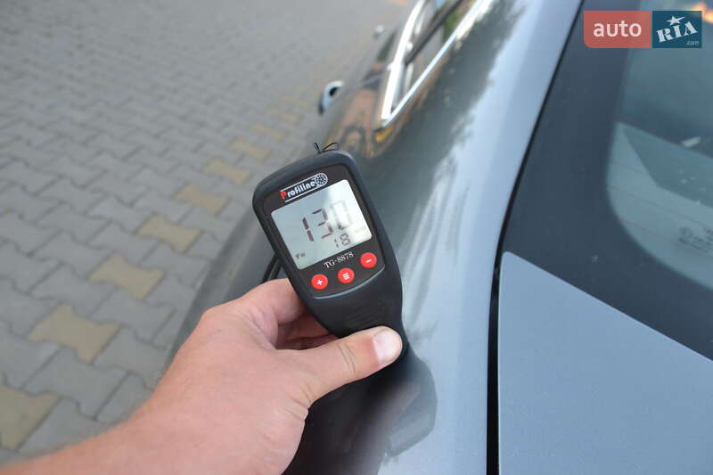 Седан Audi A4 2014 в Луцке