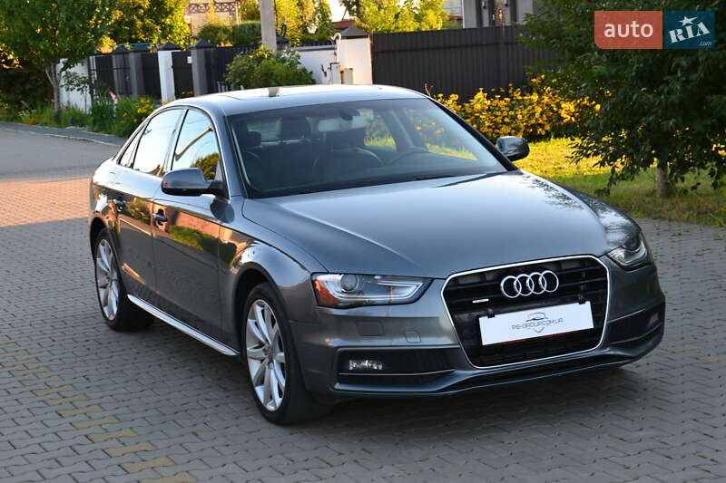 Седан Audi A4 2014 в Луцке