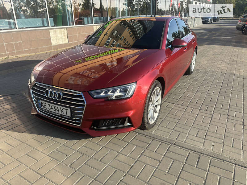 Седан Audi A4 2019 в Днепре