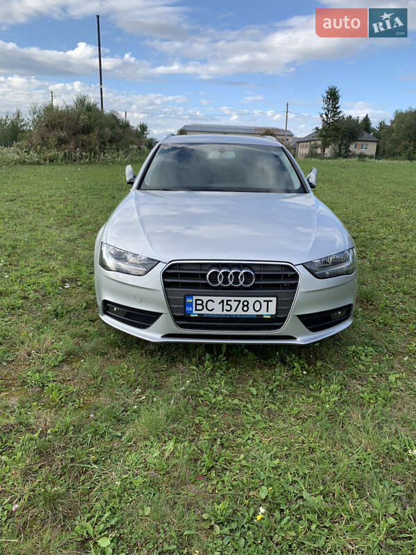 Универсал Audi A4 2012 в Городке