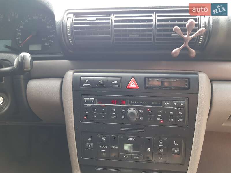 Универсал Audi A4 1999 в Львове