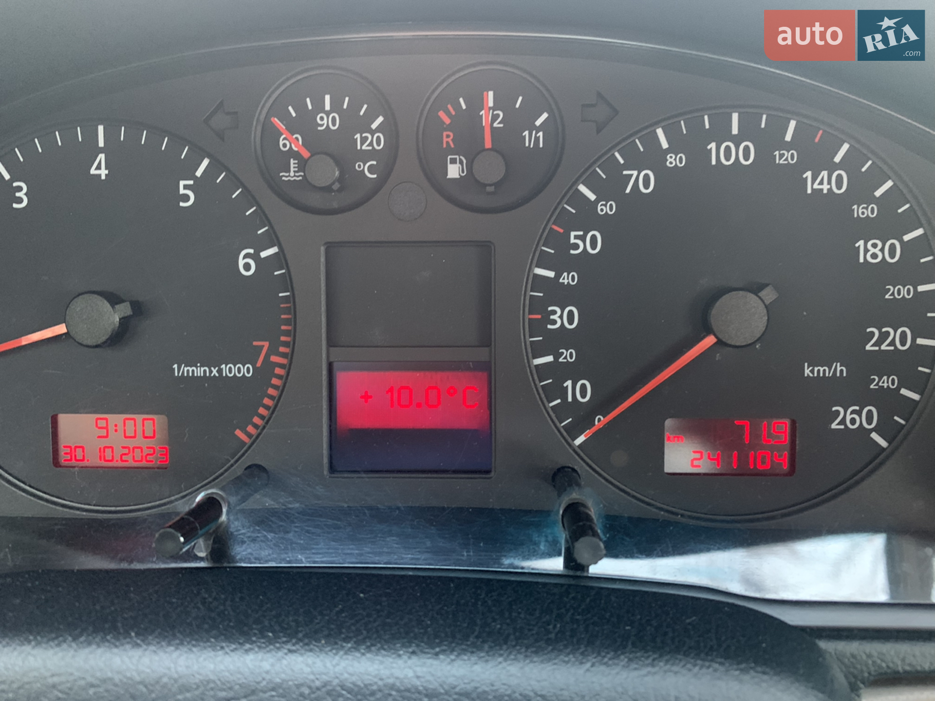 Audi A4 2000 VIN WAUZZZ8DZYA197172 фото оголошення 5 з 5