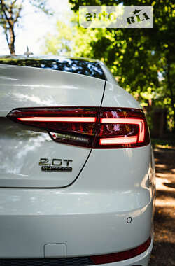 Седан Audi A4 2018 в 