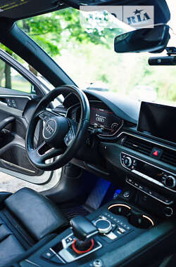 Седан Audi A4 2018 в 