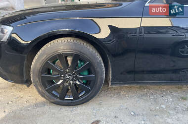 Седан Audi A4 2012 в Нижней Апше