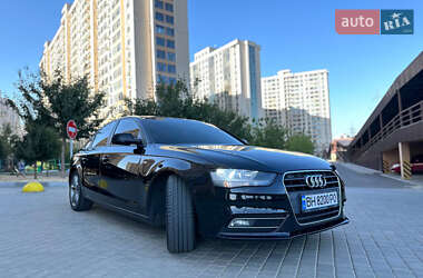 Седан Audi A4 2012 в 