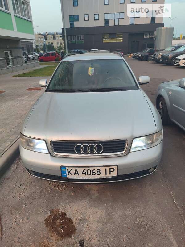 Універсал Audi A4 2001 в Києві