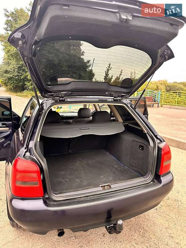 Универсал Audi A4 1998 в Луцке