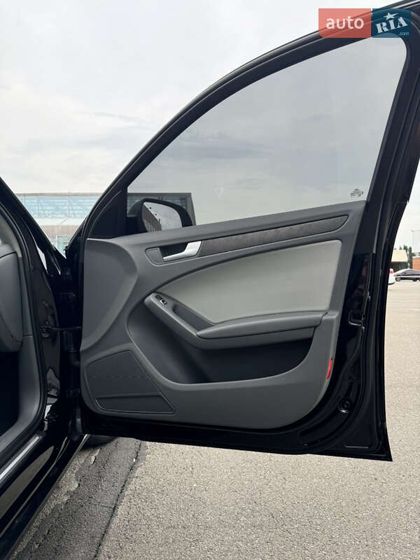 Универсал Audi A4 2015 в Киеве