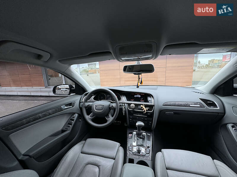 Универсал Audi A4 2015 в Киеве