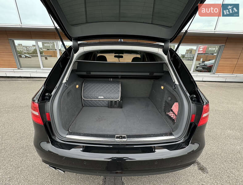 Универсал Audi A4 2015 в Киеве