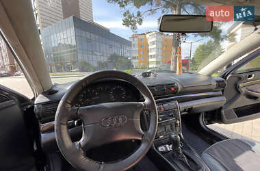 Седан Audi A4 1996 в Новояворівську