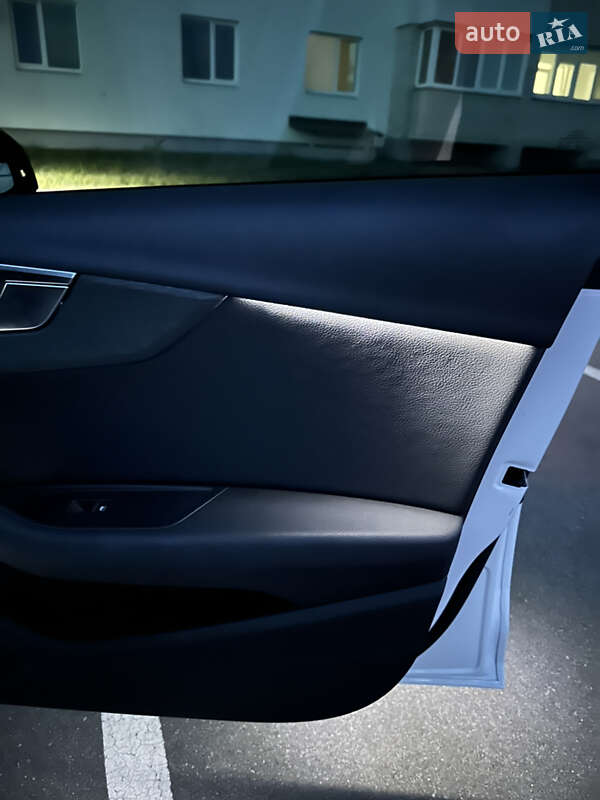 Седан Audi A4 2018 в Виннице