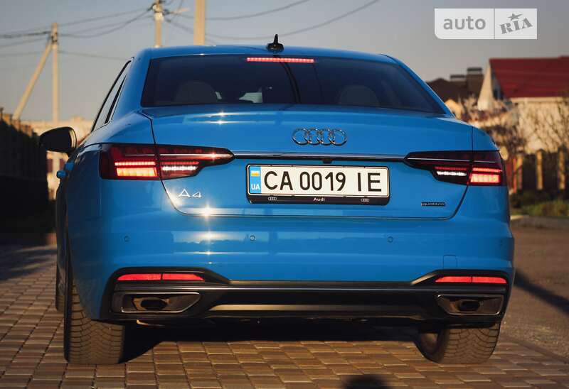 Седан Audi A4 2022 в Черкассах