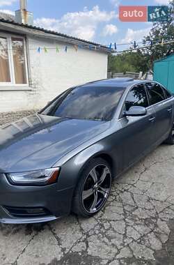 Седан Audi A4 2012 в 