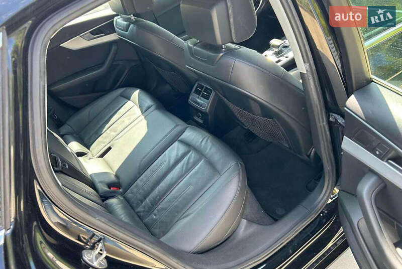 Седан Audi A4 2015 в Тернополе