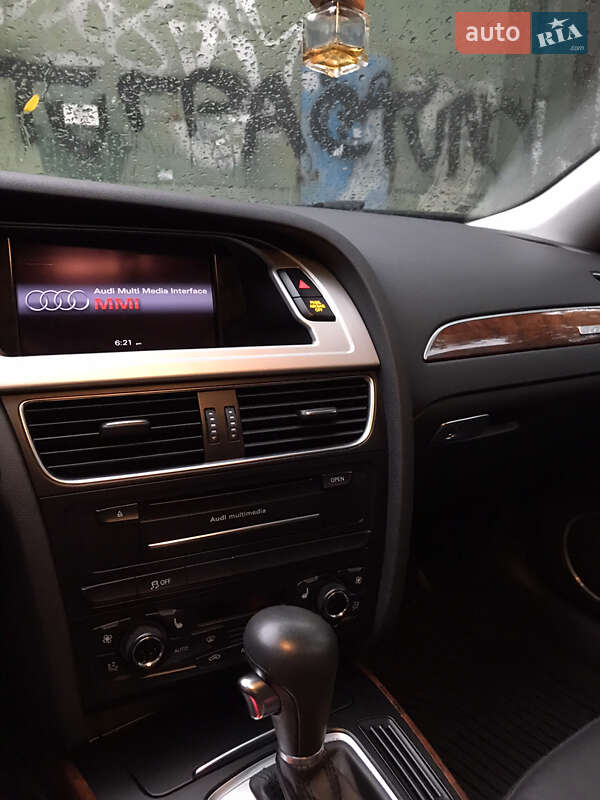 Седан Audi A4 2011 в Одессе