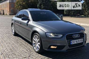 Седан Audi A4 2015 в Черноморске