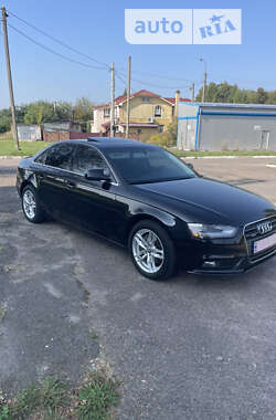 Седан Audi A4 2014 в Рівному