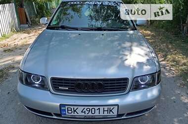 Універсал Audi A4 1996 в Звягелі