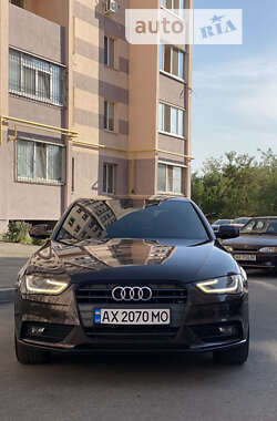 Седан Audi A4 2012 в Харкові