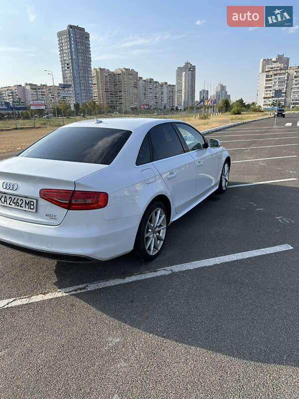 Седан Audi A4 2013 в Києві