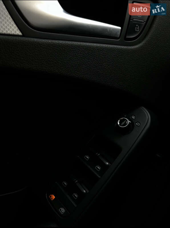 Седан Audi A4 2011 в Львові