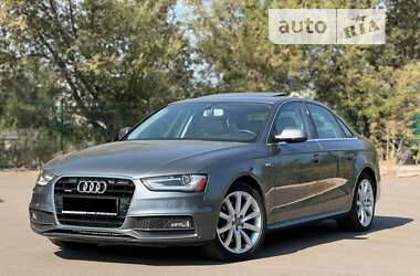 Седан Audi A4 2013 в Киеве