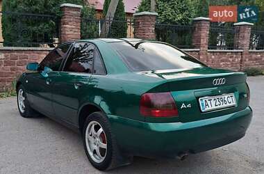 Седан Audi A4 1999 в 
