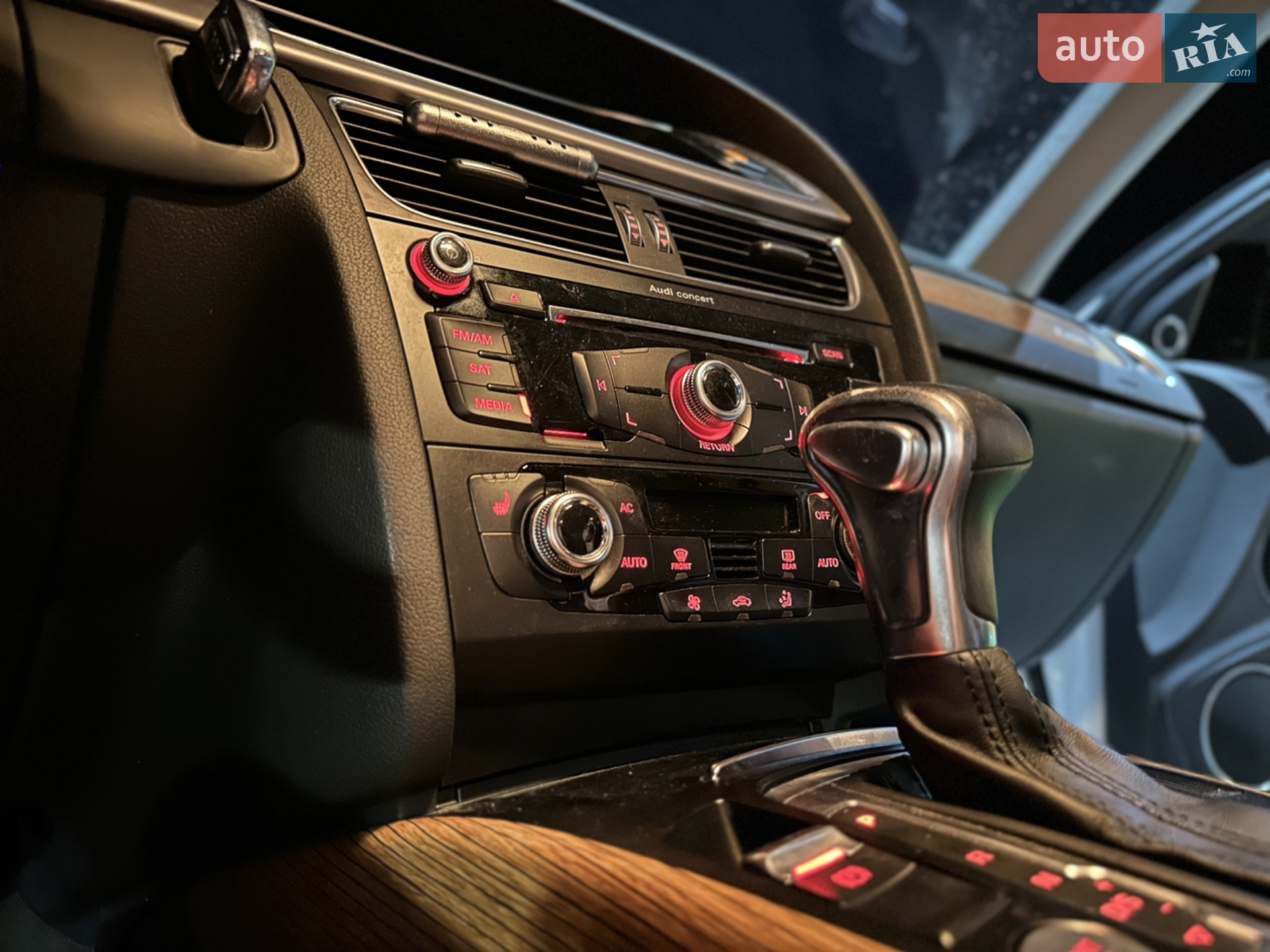 2014 Audi A4 - мініатюра 26