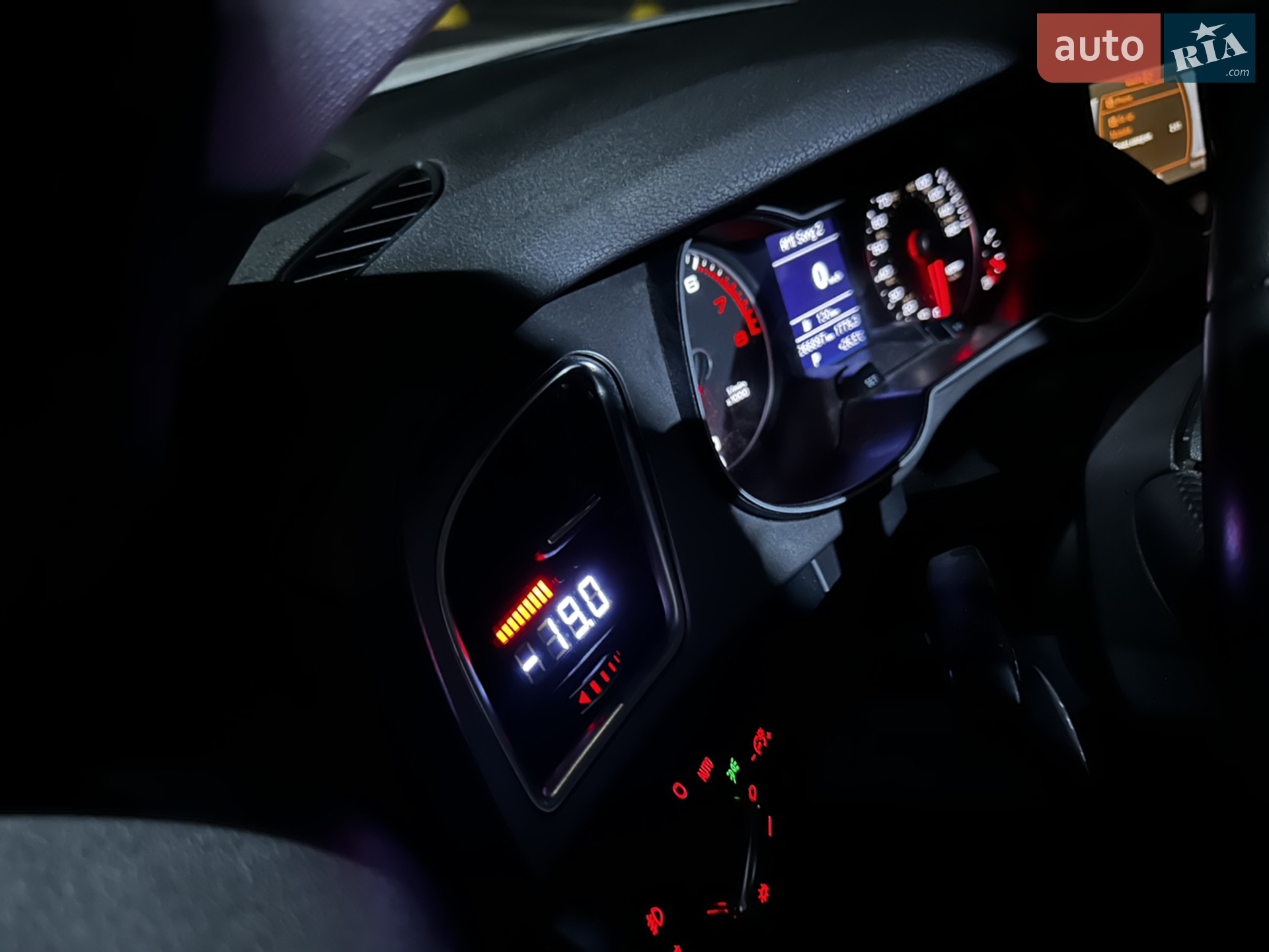 2014 Audi A4 - мініатюра 27