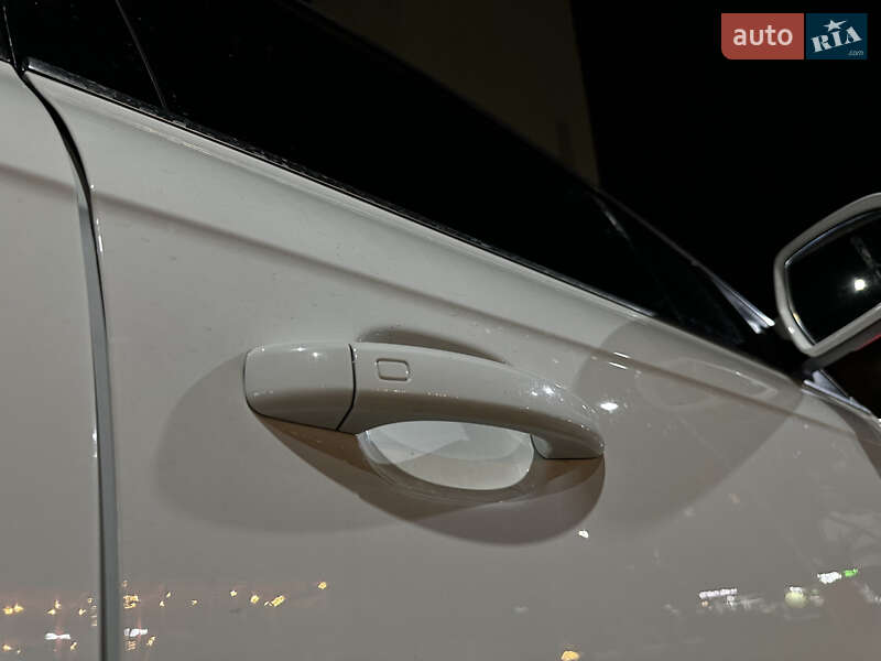 Седан Audi A4 2014 в Вінниці