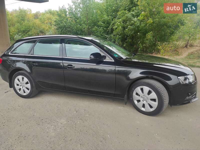 Универсал Audi A4 2014 в Днепре