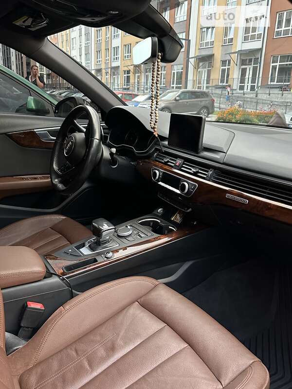 Седан Audi A4 2017 в Черновцах