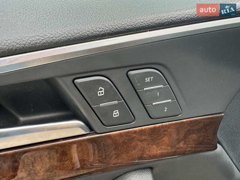 Седан Audi A4 2018 в Львове