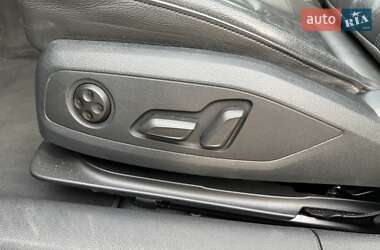 Седан Audi A4 2018 в Львове