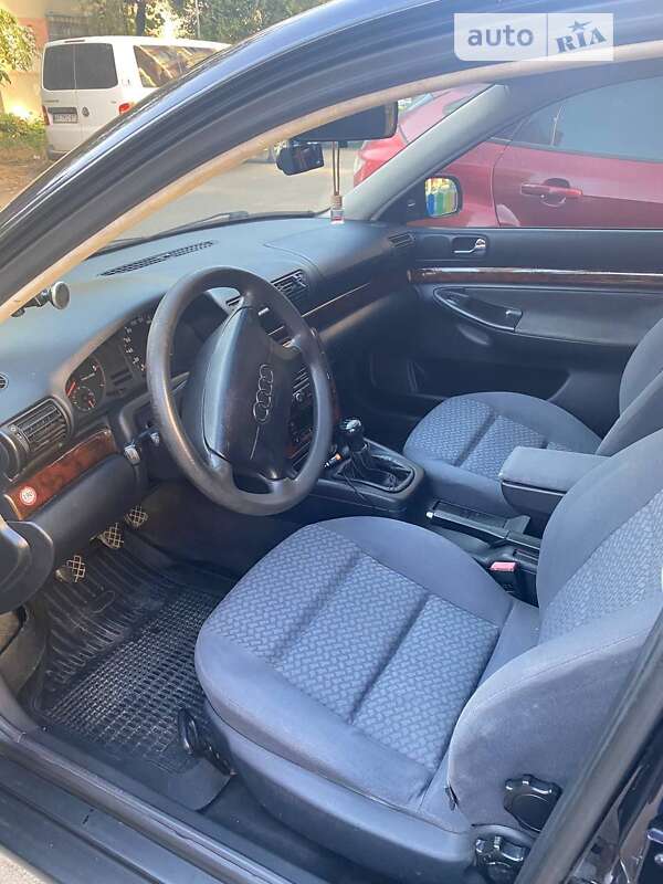Універсал Audi A4 1997 в Івано-Франківську