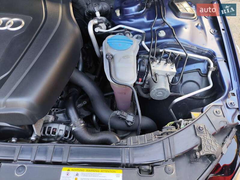 Седан Audi A4 2013 в Виннице